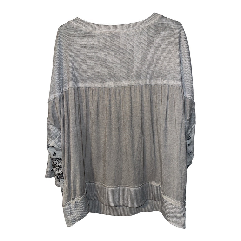 POL Gray Oversized Bandana Print Top, Large - Picture 5 of 8